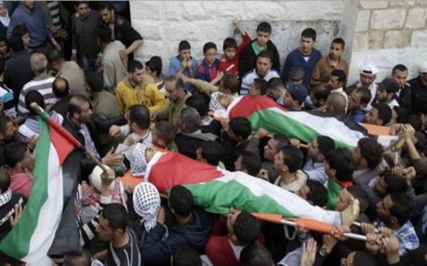 انها الحقيقة اخي المواطن كل سيجارة تدخنها فأنت تساهم بقتل الفلسطينيين !!!