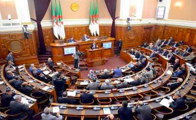 المجموعات البرلمانية الثلاث لمجلس الأمة تدعو بوتفليقة إلى الترشح لعهدة جديدة