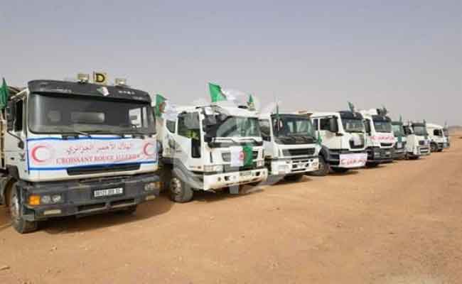 الجزائر تشحن أكثر من 100 طن من المساعدات الانسانية نحو ليبيا عبر مطار جانت