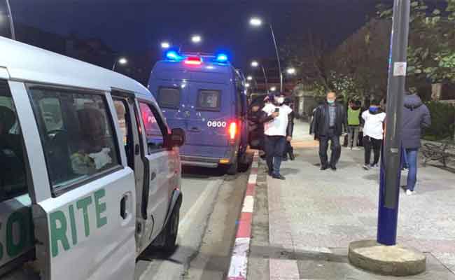 التكفل بالأشخاص بدون مأوى في قاعة للحفلات ببجاية