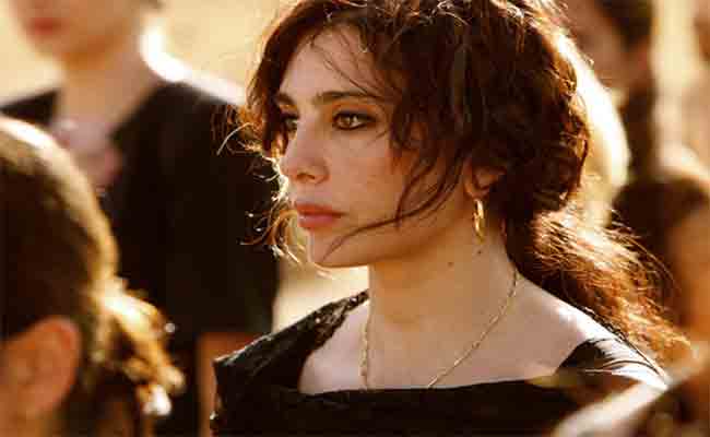 منى زكي ونادين لبكي و اياد نصار وعادل كرم نجوم النسخة العربية من فيلم “الغرباء المثاليون”…