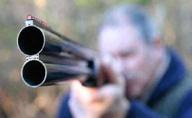 صراع حول قطعة أرضية ينتهي بقتل شاب على يد سبعيني ببندقية صيد بتبسة