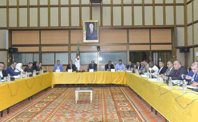 المجلس الشعبي الوطني يناقش مشروع قانون المالية لسنة 2023