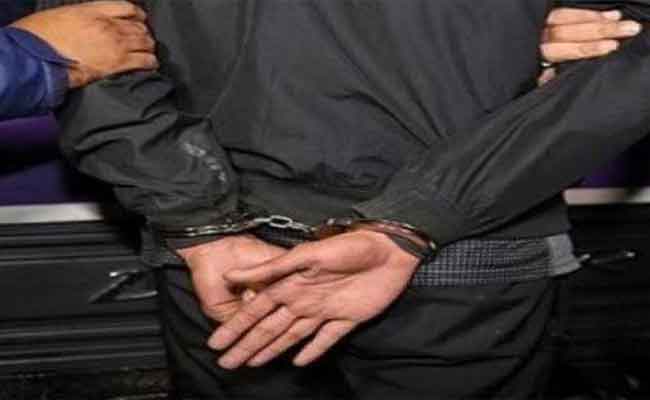 الأمن يوقف 3 أشخاص ويسترجع شاحنة مسروقة بغليزان