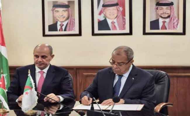 الجزائر والأردن توقعان 18 اتفاقية