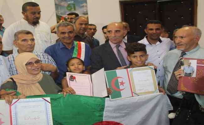 توزيع 2002 وحدة سكنية بغليزان