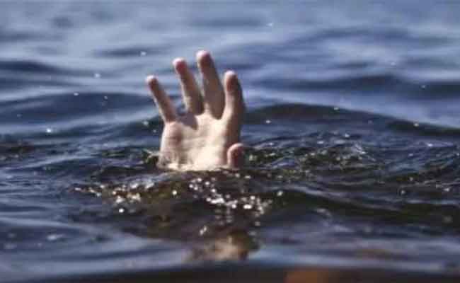 انتشال جثتي شابين غرقا بمرسى بن مهيدي