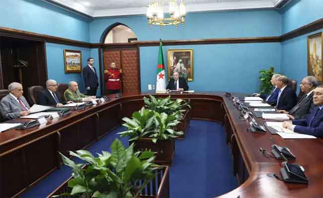 الجزائر مقبلة على انتخابات رئاسية مسبقة يوم 7 سبتمبر 2024…