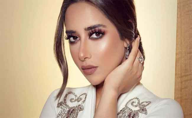 بلقيس تشكو لجمهورها من محاولات روتانا للتضييق عليها: لا أبحث عن تعاطف أو تقدير