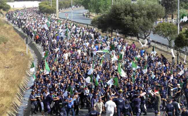 الحرس البلدي يستثمر ميدان الاحتجاجات في الجزائر العاصمة في 26 يوليوز ويدعون الحكومات للوفاء بالتزاماتها