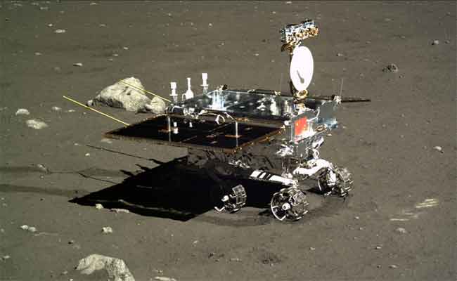 الروبوتRover Yutu   الذي يتواجد على سطح القمر توقف عن العمل