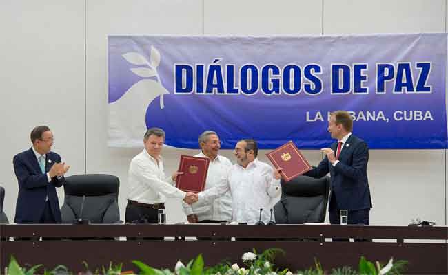 إعراب الجزائر عن ارتياحها لتوقيع اتفاق السلام بين الحكومة الكولومبية و القوات المسلحة الثورية لكولومبيا