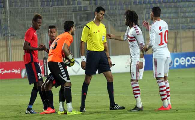 دورة تكوينية لفائدة مؤطري حكام الرابطة المحترفة