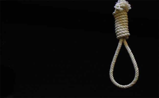 الحكم بالإعدام غيابيا على ثلاثة إرهابيين في حالة فرار على خلفية اغتيال رئيس بلدية