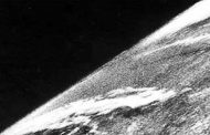 أول صورة مأخوذة للأرض من الفضاء منذ حوالي 70 سنة