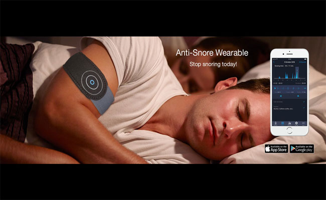 Anti-snore wearable : شريط لليد متصل مكافح للشخير