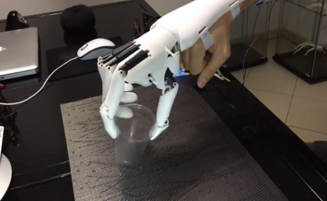 Youbionic : يد روبوتية يمكنها تأدية الوظائف الأساسية لليد البشرية