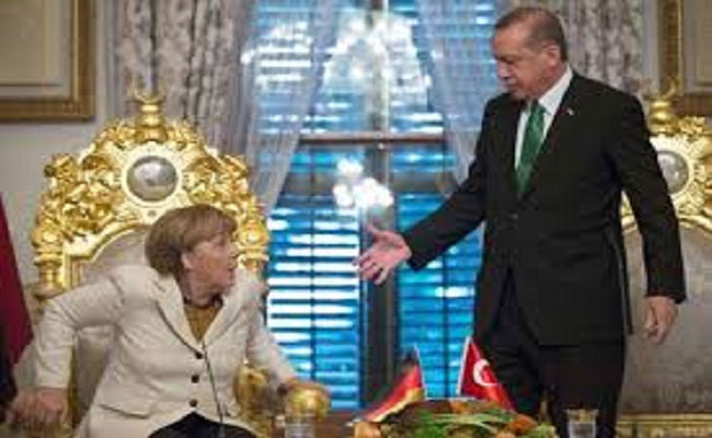 تركيا تضغط على المانيا كي لا تمنح اللجوء ل 40 عسكريا تركيا