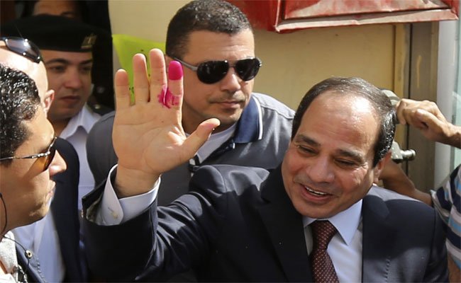الثوري المصري: قيادات العسكر ارتكبت جرائم حرب