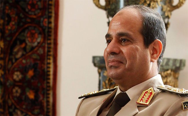 الغارديان البريطانية : السيسي بدأ يفقد السيطرة على مصر