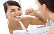 أقوى حيلة طبيعية لتبييض الأسنان ومكافحة الجير