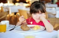 كيف تعلّمون أطفالكم إتيكيت الطعام؟