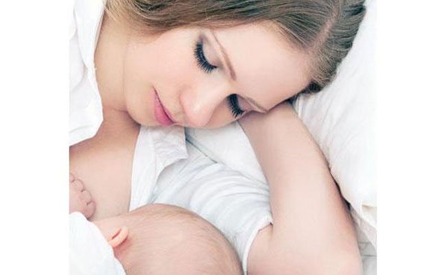 للمرضع: 10 نقاط لزيادة إدرار الحليب