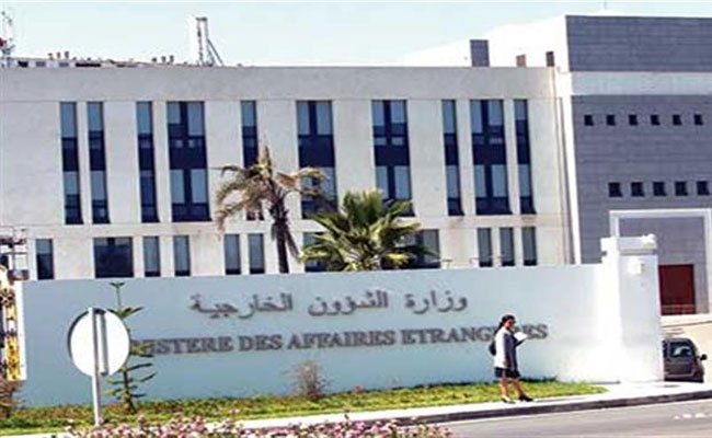 الخارجية تطلب توضيحات من السفير التونسي بخصوص تصريحات وزير الشؤون المحلية و البيئة التونسي حول الجزائر