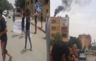 7 شباب يهددون بالانتحار الجماعي من فوق عمارة  مطالبين بسكن و تضامن محتجين معهم بإغلاق الطريق بعين الدفلى