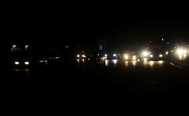 مديرية توزيع الكهرباء والغاز تؤكد أن حادث أشغال عمومية هو الذي كان وراء انقطاع الكهرباء في بن عكنون