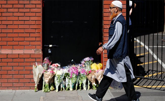 كيف يمكن قراءة الهجوم الإرهابي على المسلمين ببريطانيا ؟!