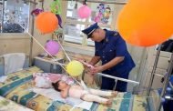 تنظيم أمن ولاية الجزائر زيارة لفائدة الأطفال المرضى بمستشفى  مصطفى باشا الجامعي عشية عيد الفطر