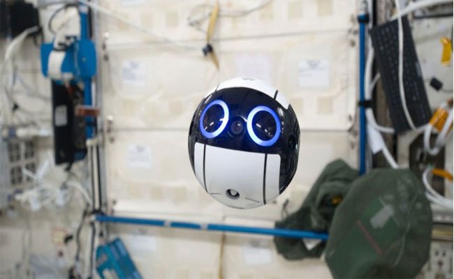 روبوت صغير على شكل كرة يلتحق بمحطة الفضاء الدولية