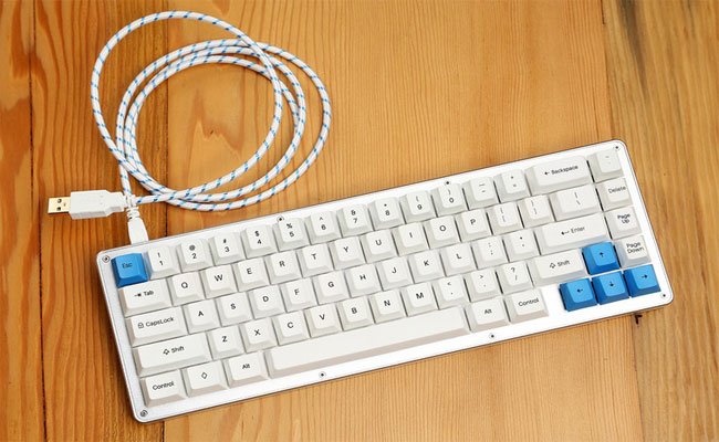 Whitefox: لوحة مفاتيح ميكانيكية ذات كفاءة عالية