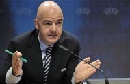 رئيس الفيفا يدعو لتغيير موعد كأس افريقيا