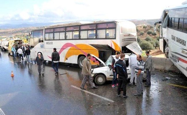انقلاب حافلة بمنطقة قطار العيش بقسنطينة يتسبب في مقتل شخصين و إصابة 25 آخرين بجروح