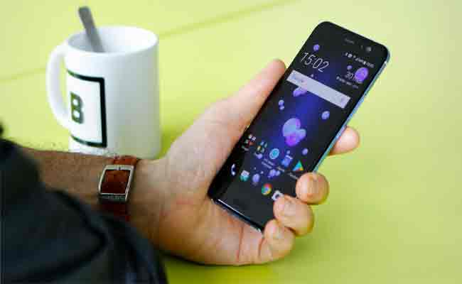 U11 Plus: الهاتف الذكي القادم من HTC سيتميز بشاشة دون حواف