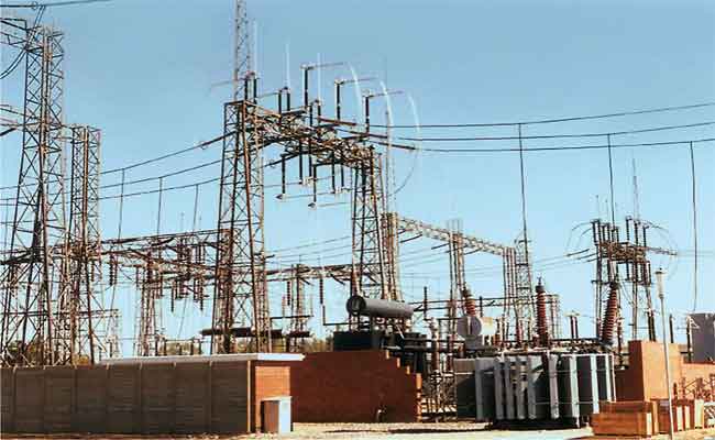 مخطط لتأمين شبكة توزيع الكهرباء بولاية أدرار لتفادي الانقطاعات و ضمان تموين منتظم