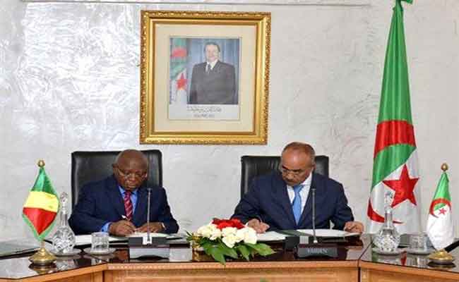 العلاقات الجزائرية-الكونغولية : توقيع اتفاق أمني ومذكرة تفاهم حول تسيير الجماعات  المحلية