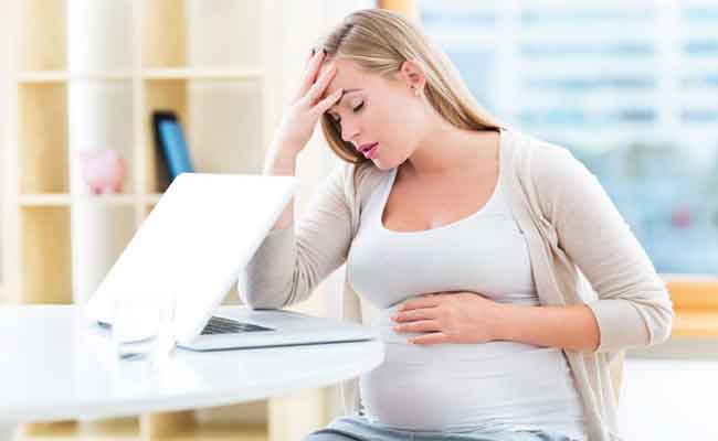 حرقة المعدة في الشهر الخامس من الحمل... كيف تتغلبين عليها؟