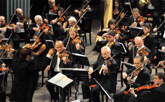 وزير الثقافة عز الدين ميهوبي يفتتح المهرجان الثقافي التاسع للموسيقى السيمفونية بأوبرا الجزائر