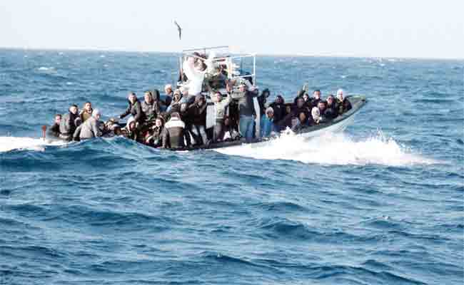 حرس السواحل ينقذ 286 مرشحا لمحاولة الهجرة غير الشرعية