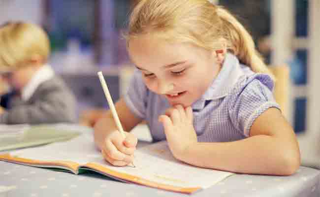 كيف تؤثر العلامات المدرسية على صحة طفلك النفسية؟