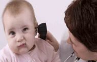 لهذه الأسباب يصاب طفلكِ بالتهاب الأذن الوسطى!