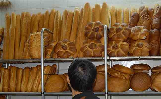قضية رفع سعر الخبز إلى 15 دج : متابعة 40 خبازا قضائيا بالبويرة