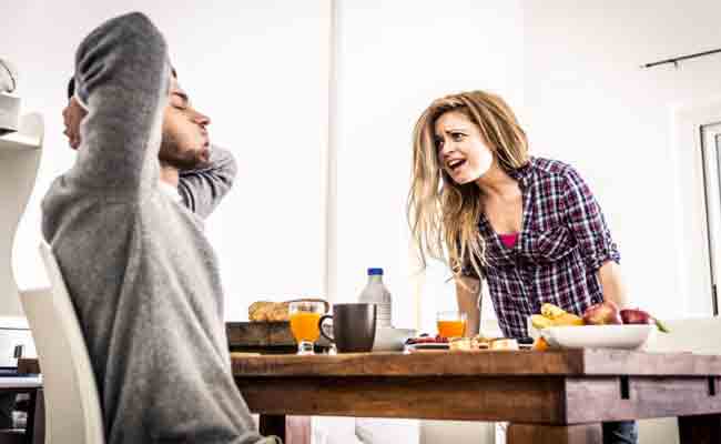 6 أسبابٍ تخلق جواً من التوتّر في العلاقة الزوجيّة... ما هي؟