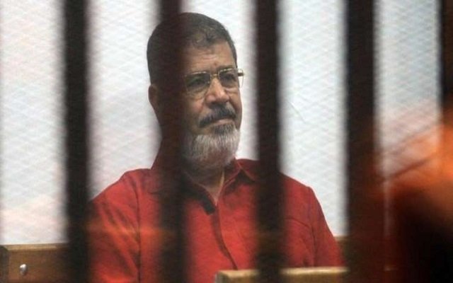 الحكم على الرئيس المصري السابق محمد مرسي بثلاث سنوات