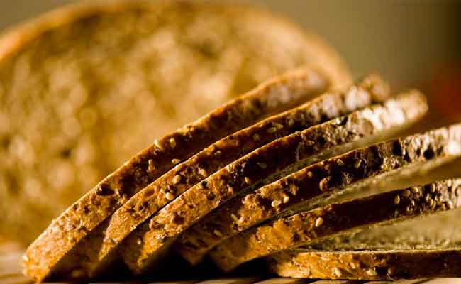 7 معلومات هامّة لا تعرفونها عن خبز القمة الكاملة ستدهشكم