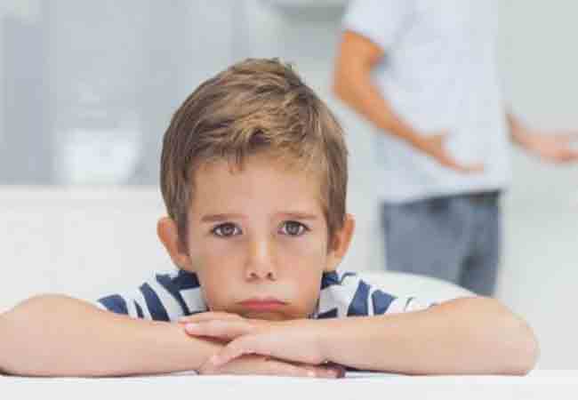 5 نصائح تحصّن طفلكم نفسياً عند فقدانه لأحد والديه!