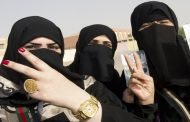 جدل في السعودية بسبب دعوى لتجنيد الفتيات في الجيش